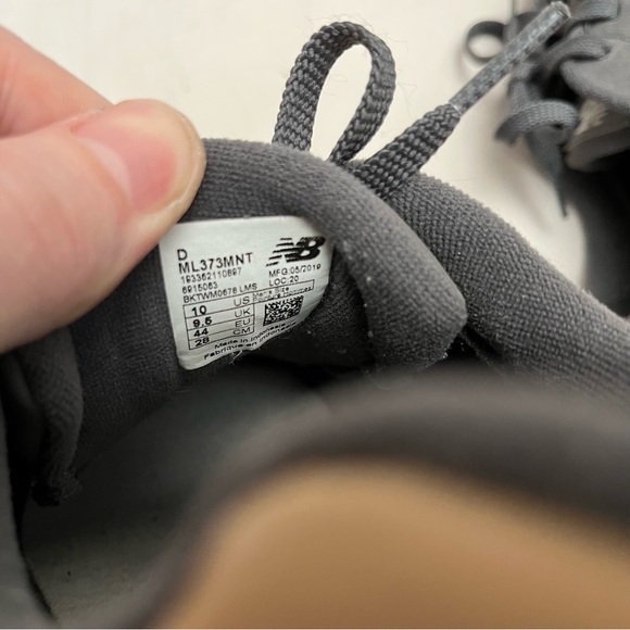 SOLD New Balance - size 10 - Grey Suede & Raw nubuck - 9/10 - Picture 8 of 8